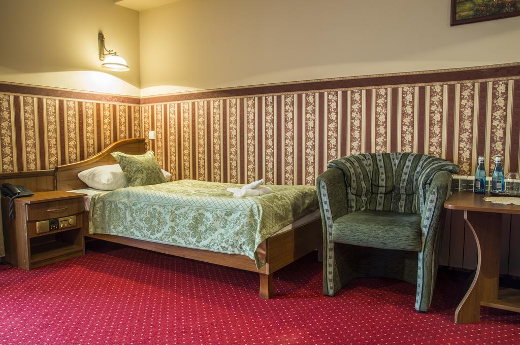 Hotel Mazurski Dworek Mikołajki Phòng bức ảnh