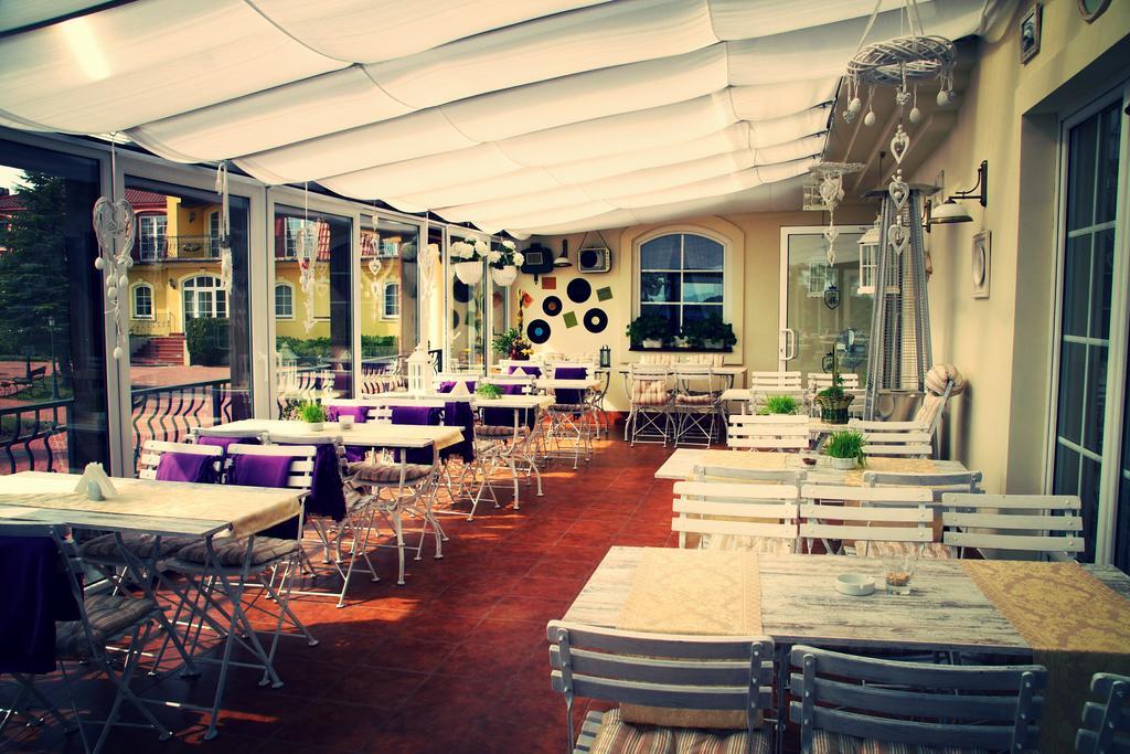 Hotel Mazurski Dworek Mikołajki Ngoại thất bức ảnh