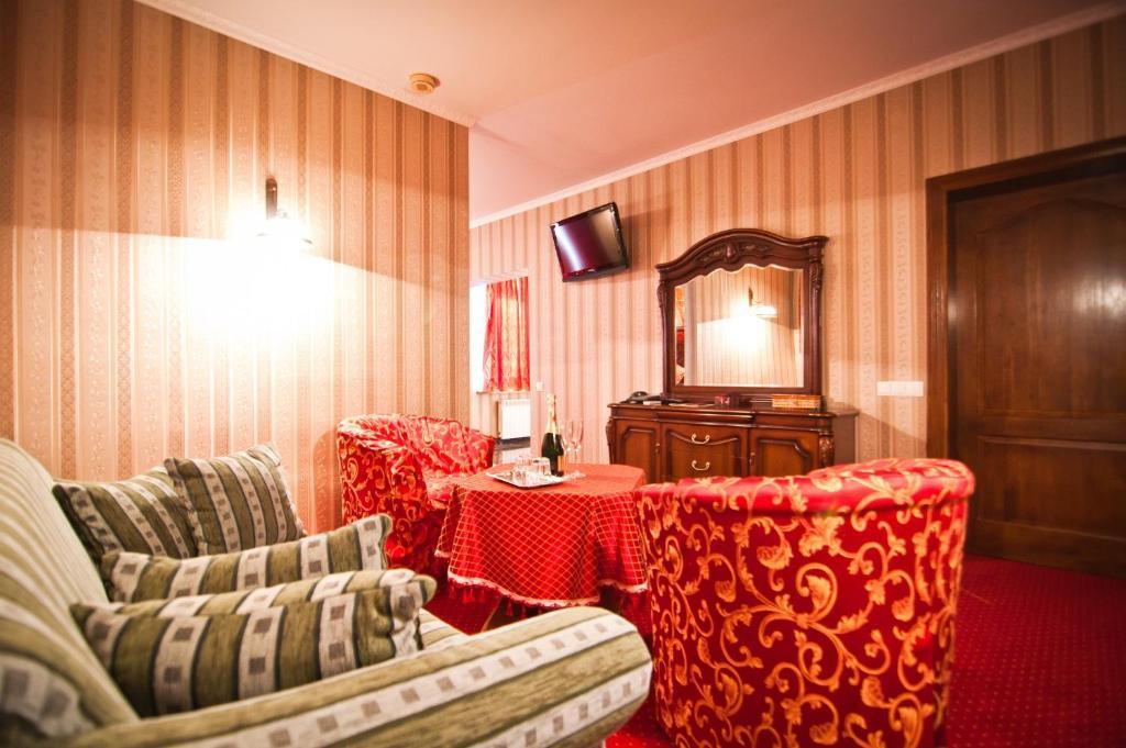 Hotel Mazurski Dworek Mikołajki Phòng bức ảnh