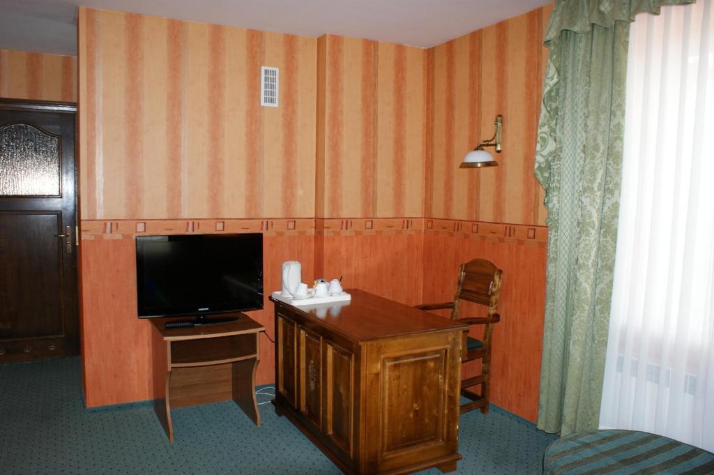 Hotel Mazurski Dworek Mikołajki Phòng bức ảnh