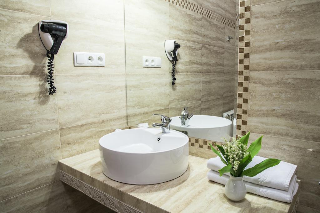 Hotel Mazurski Dworek Mikołajki Phòng bức ảnh