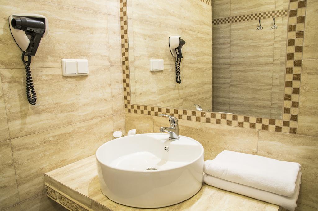 Hotel Mazurski Dworek Mikołajki Phòng bức ảnh